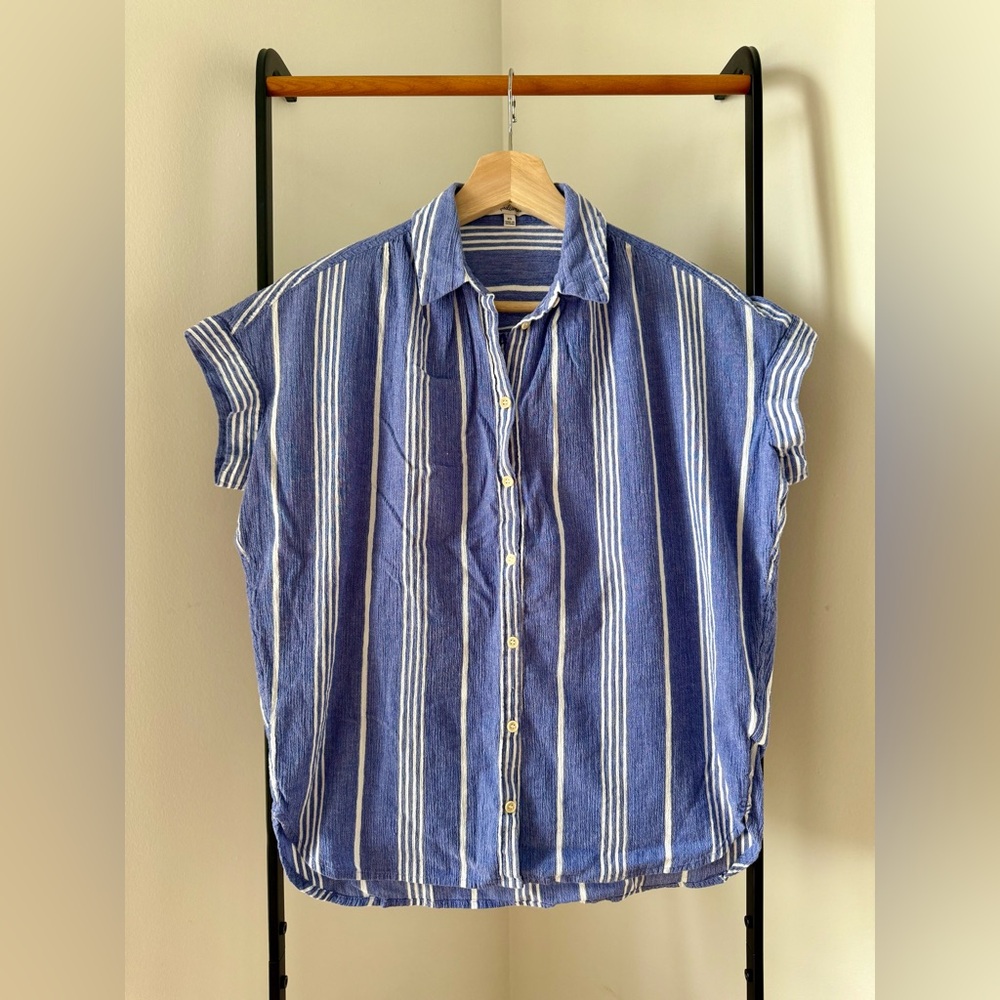 Madewell Blue and White Striped Button-Down Shirt